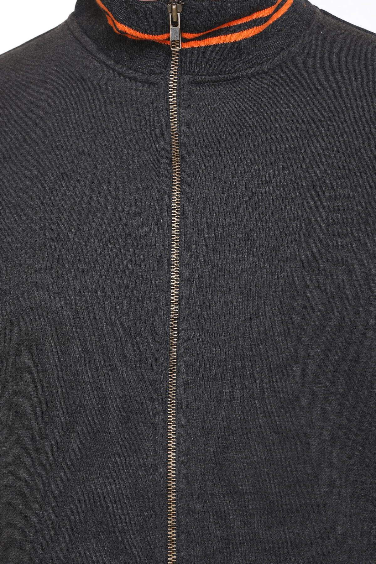 Zero Degree Full Sleeve Sweatshirt Turtle Neck
